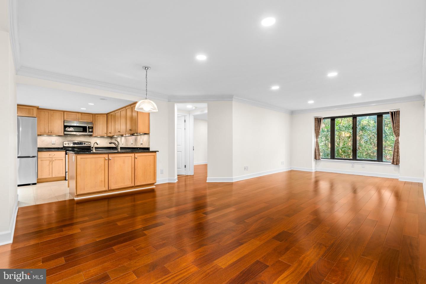 1080 Wisconsin Ave Nw #2011 Property Photo 3