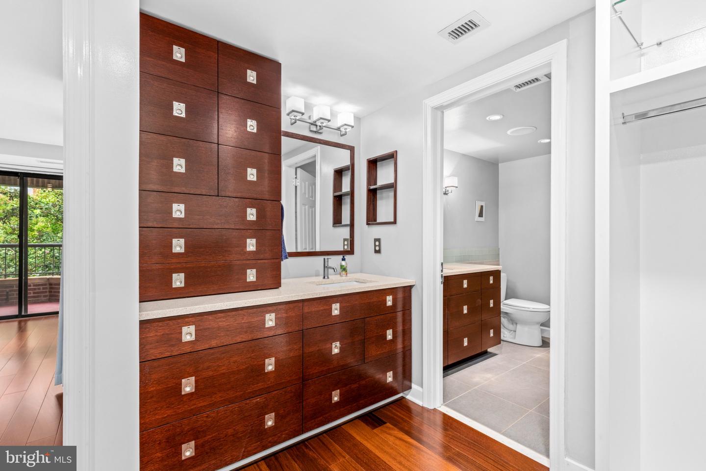 1080 Wisconsin Ave Nw #2011 Property Photo 17