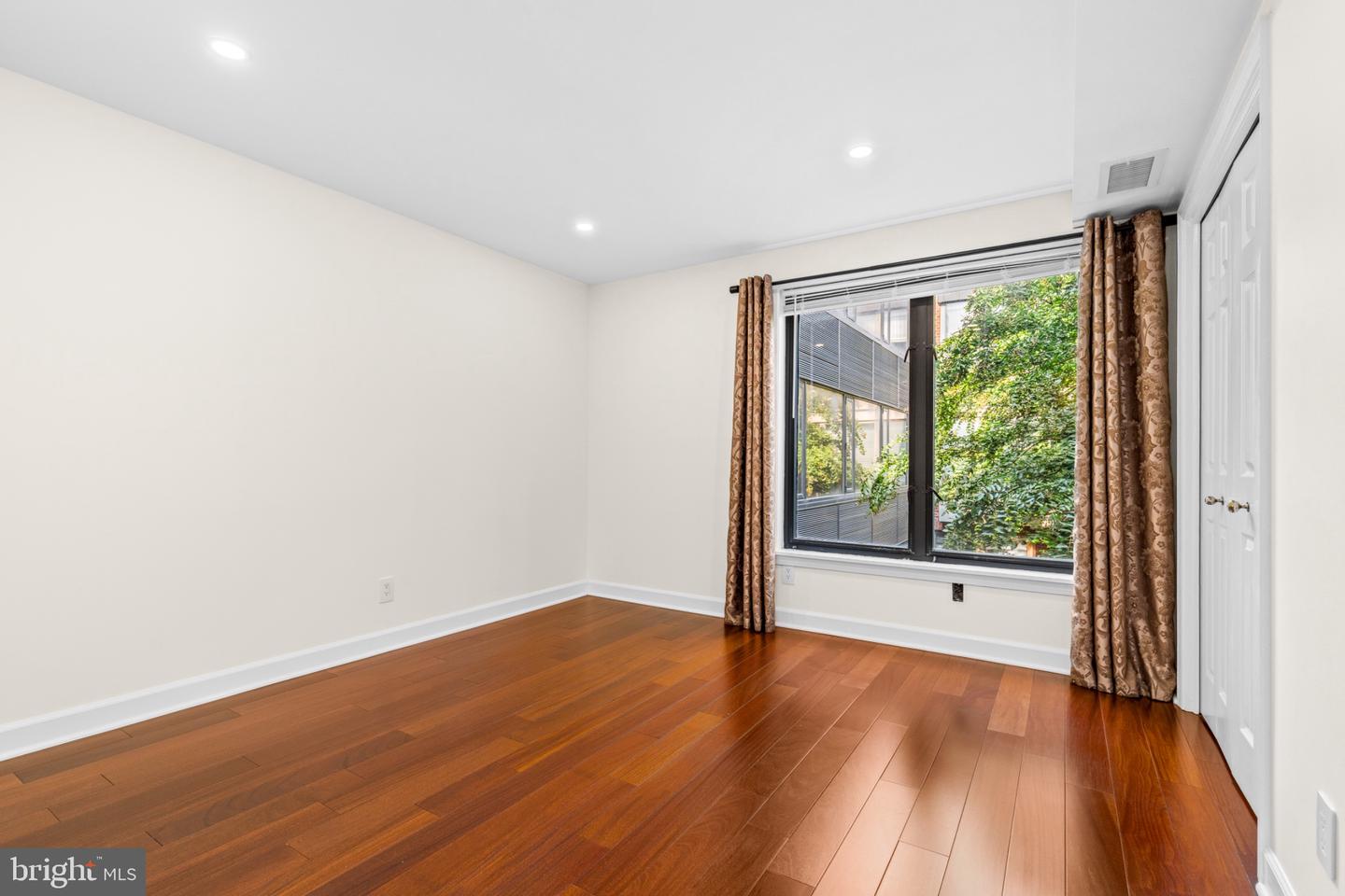 1080 Wisconsin Ave Nw #2011 Property Photo 21