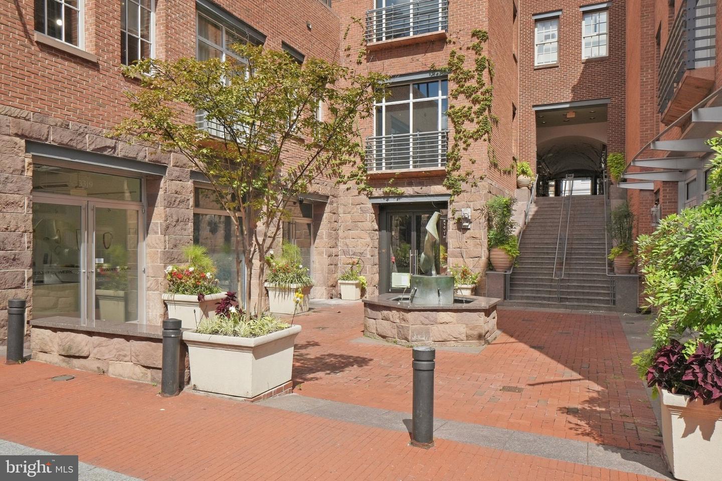 3336 CADYS ALLEY NW #201 Property Photo 1