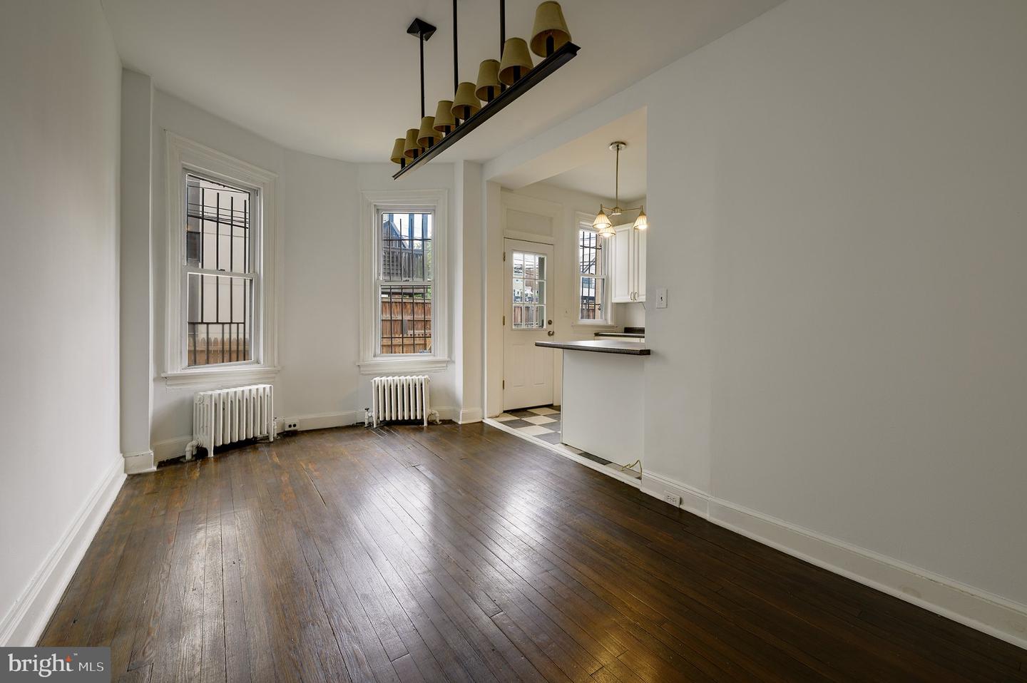 1383 Quincy St Nw Property Photo 6