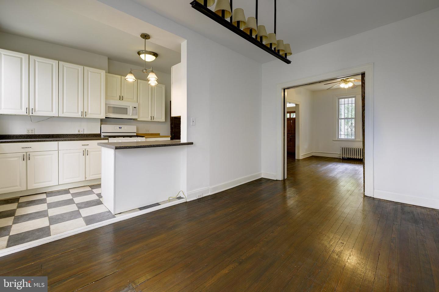 1383 Quincy St Nw Property Photo 7