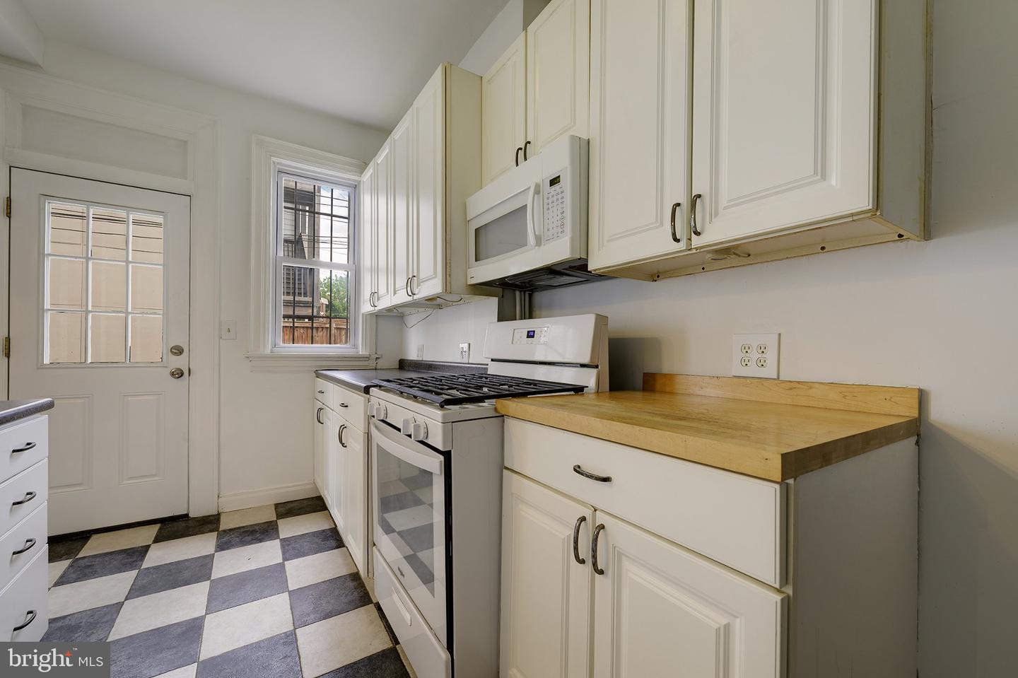1383 Quincy St Nw Property Photo 10