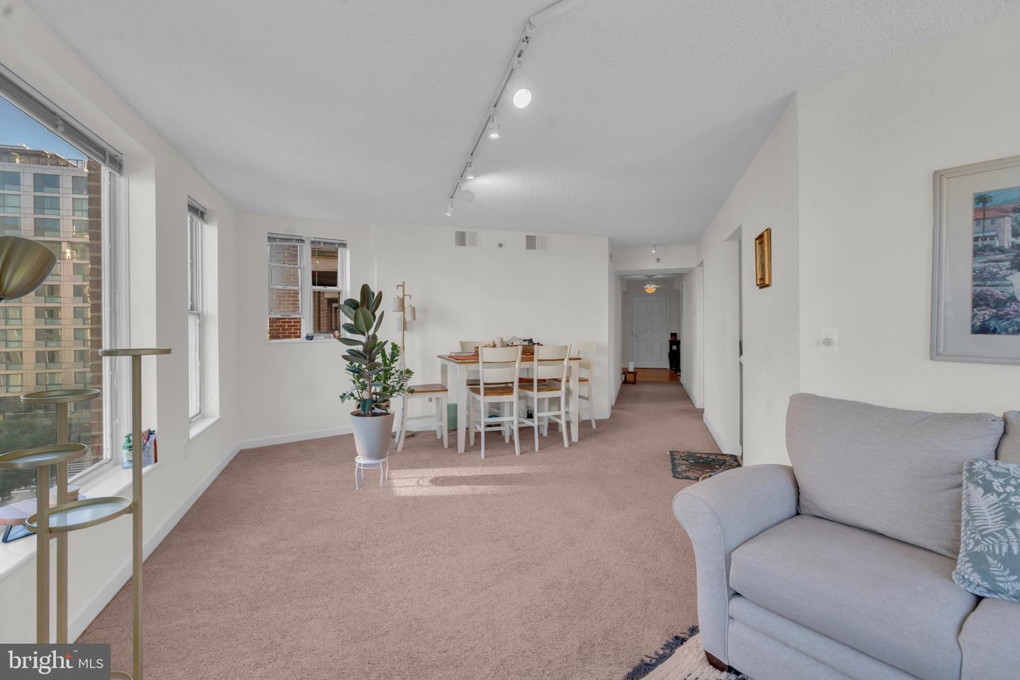 601 Pennsylvania Ave Nw #504 Property Photo 4