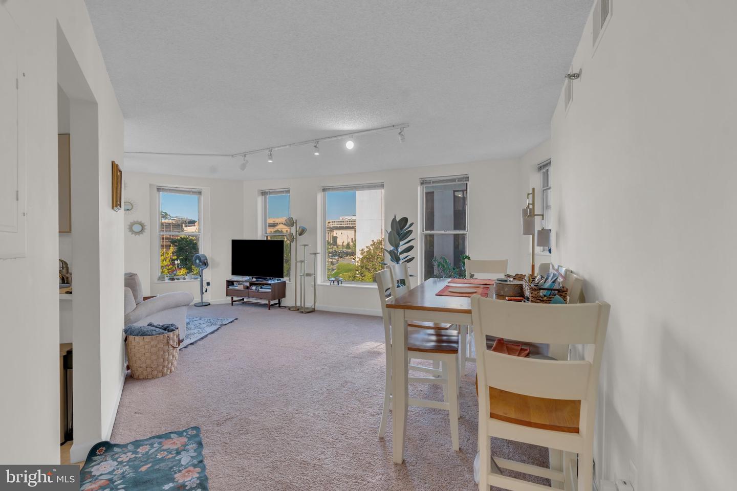 601 Pennsylvania Ave Nw #504 Property Photo 6