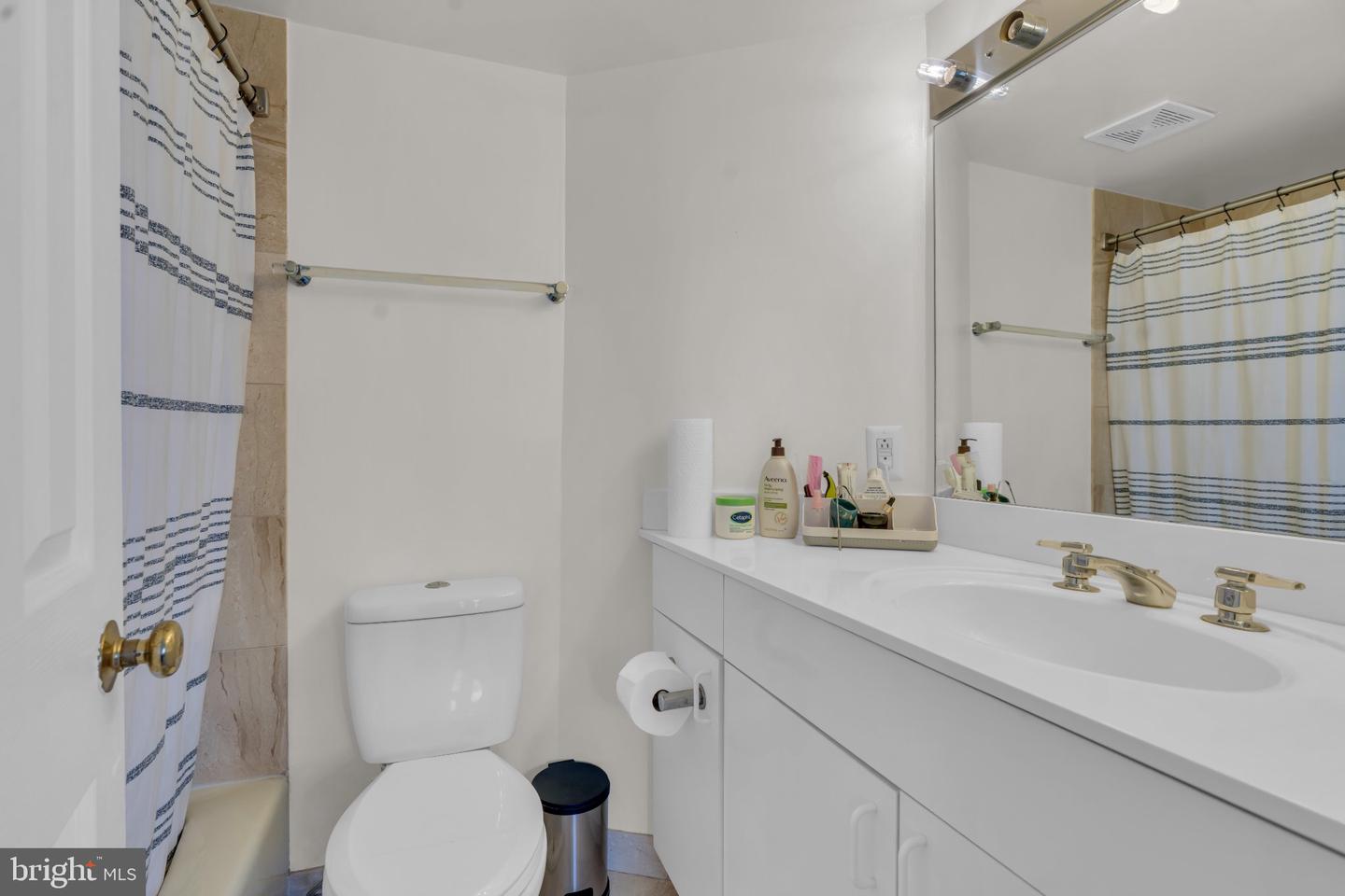 601 Pennsylvania Ave Nw #504 Property Photo 15