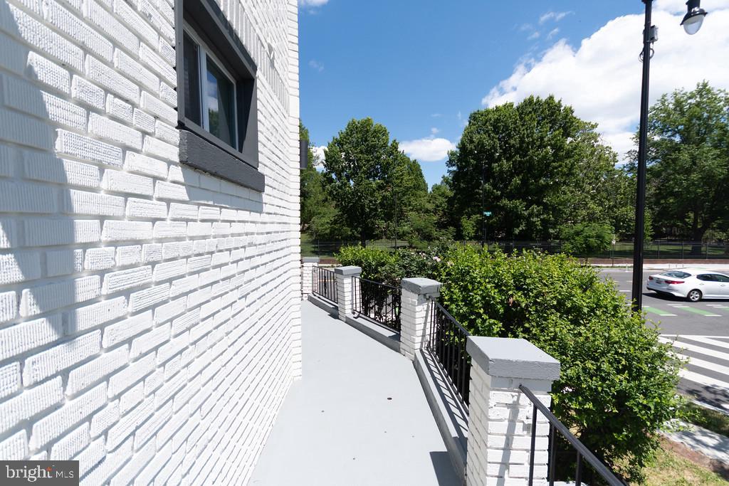 839 Florida Ave Ne Property Photo 14