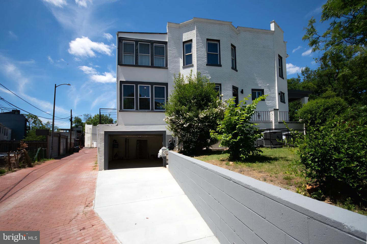 839 Florida Ave Ne Property Photo 31