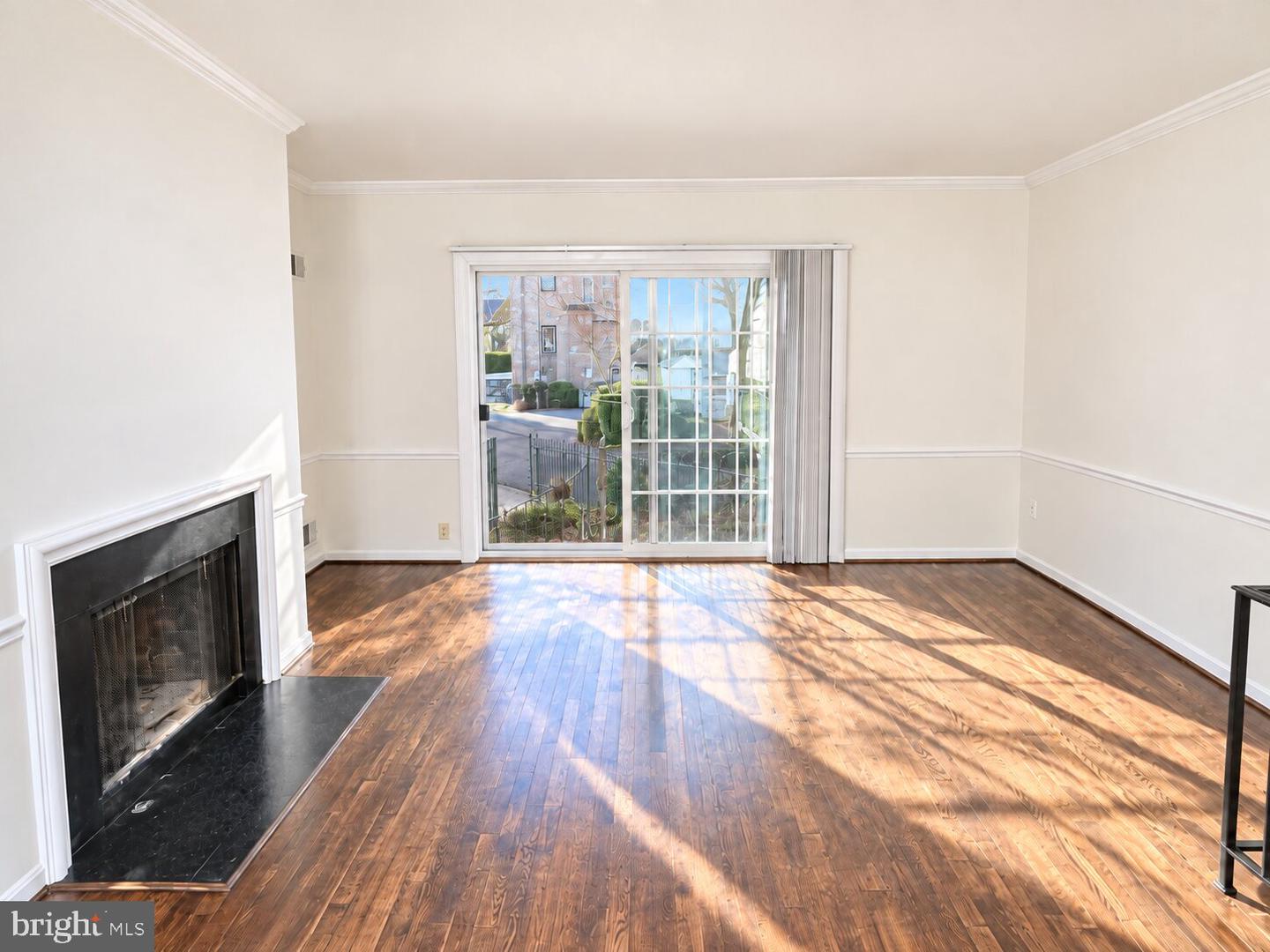4436 Macarthur Blvd Nw #5b Property Photo 9