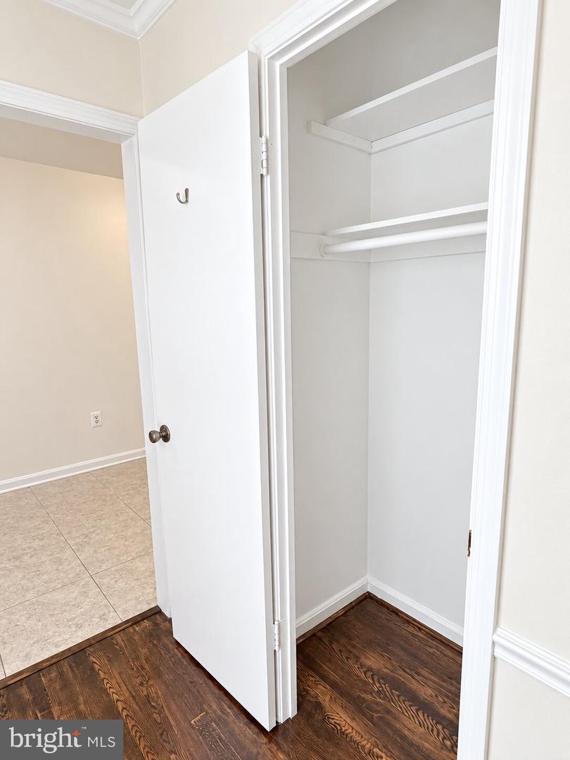 4436 Macarthur Blvd Nw #5b Property Photo 12