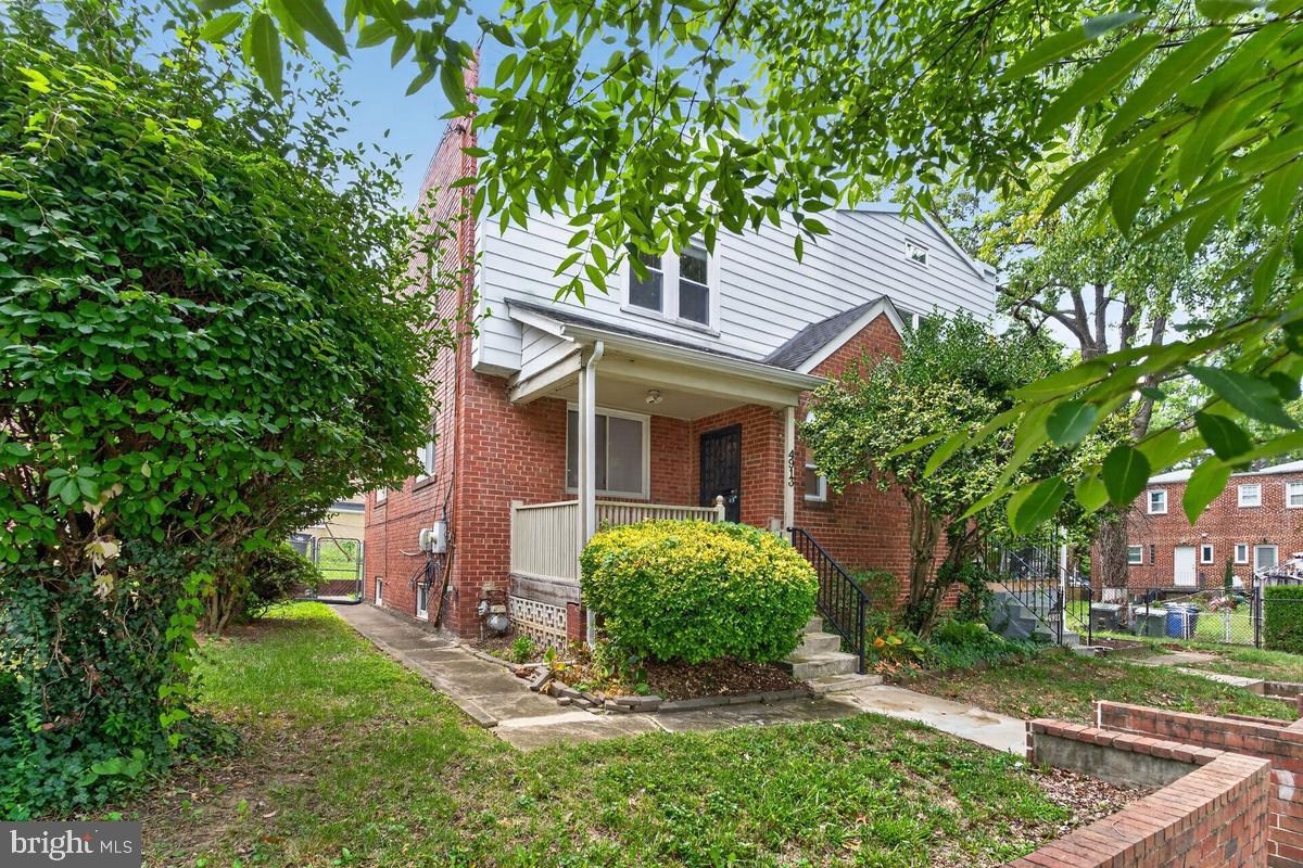 4913 Brooks St Ne Property Photo 24