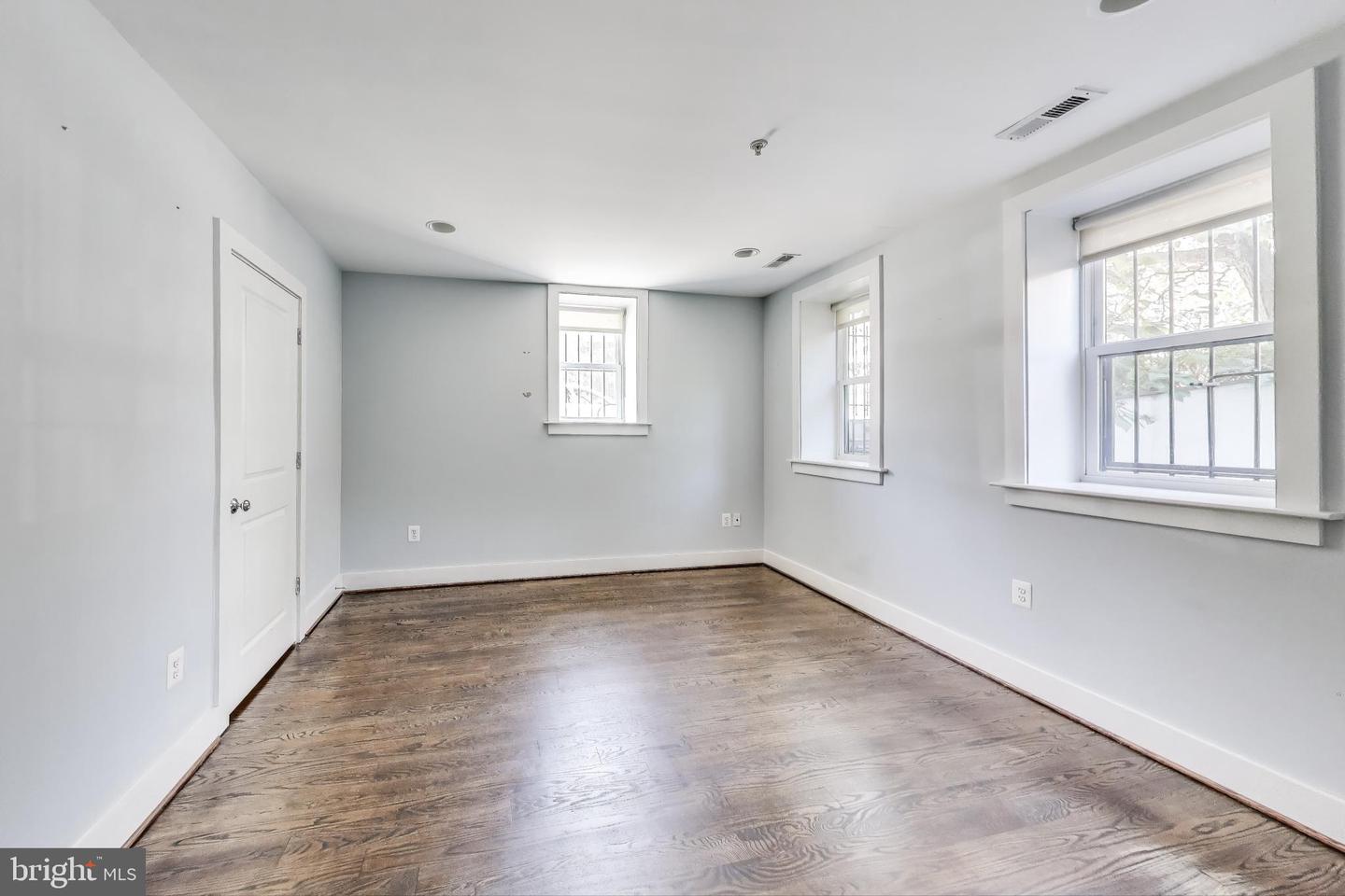 1480 Harvard St Nw #1 Property Photo 12