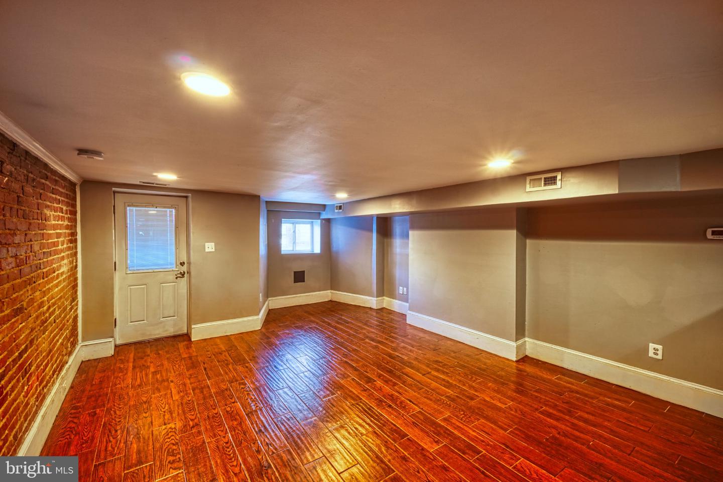 50 T St Nw #b Property Photo 5
