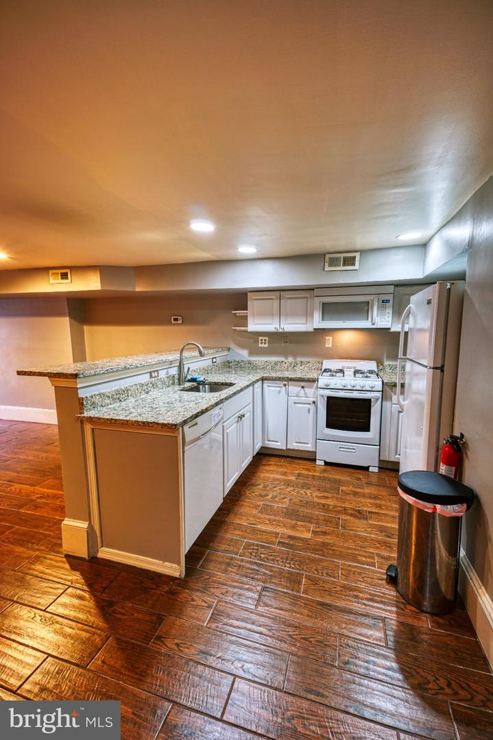 50 T St Nw #b Property Photo 10