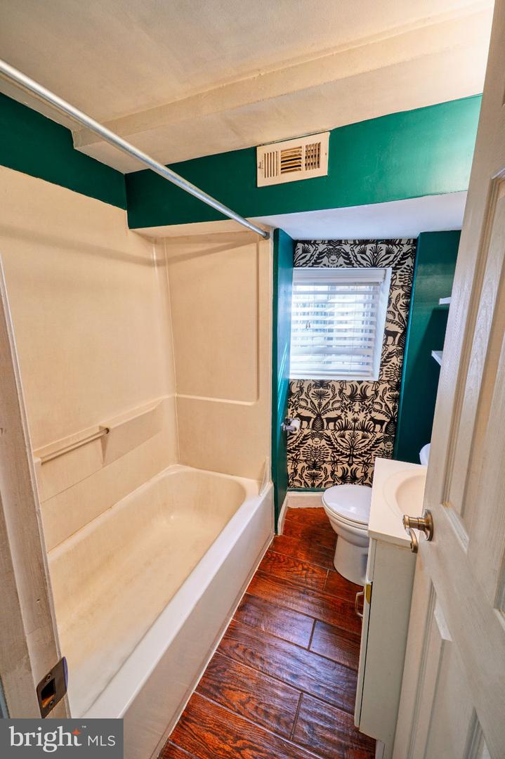50 T St Nw #b Property Photo 15