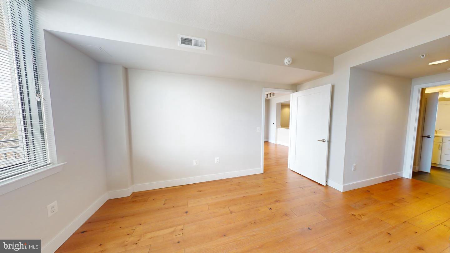 50 Florida Ave Ne #823 Property Photo 9