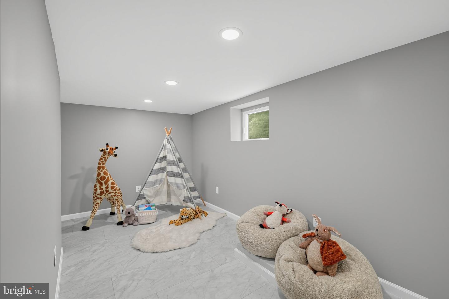 1424 Irving St Ne Property Photo 26