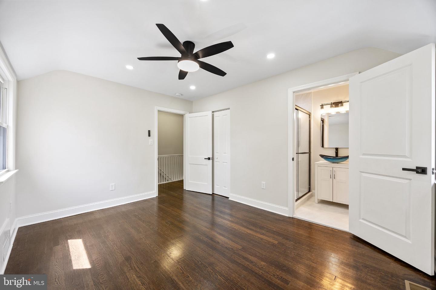 1601 Hamlin St Ne Property Photo 15