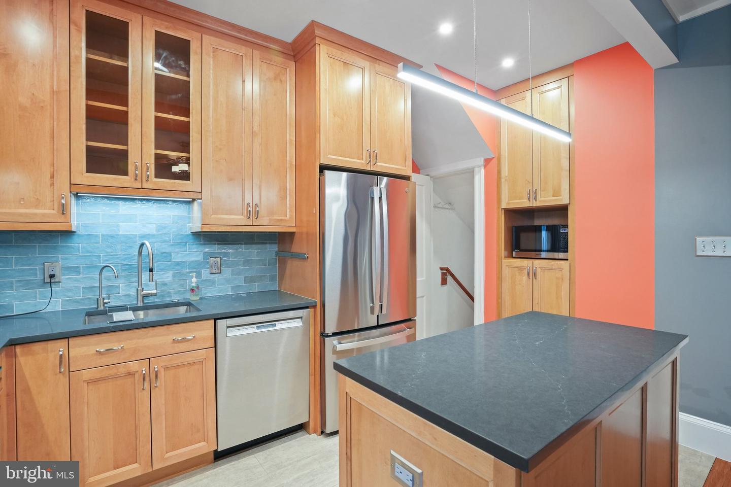 1612 Potomac Ave Se Property Photo 8