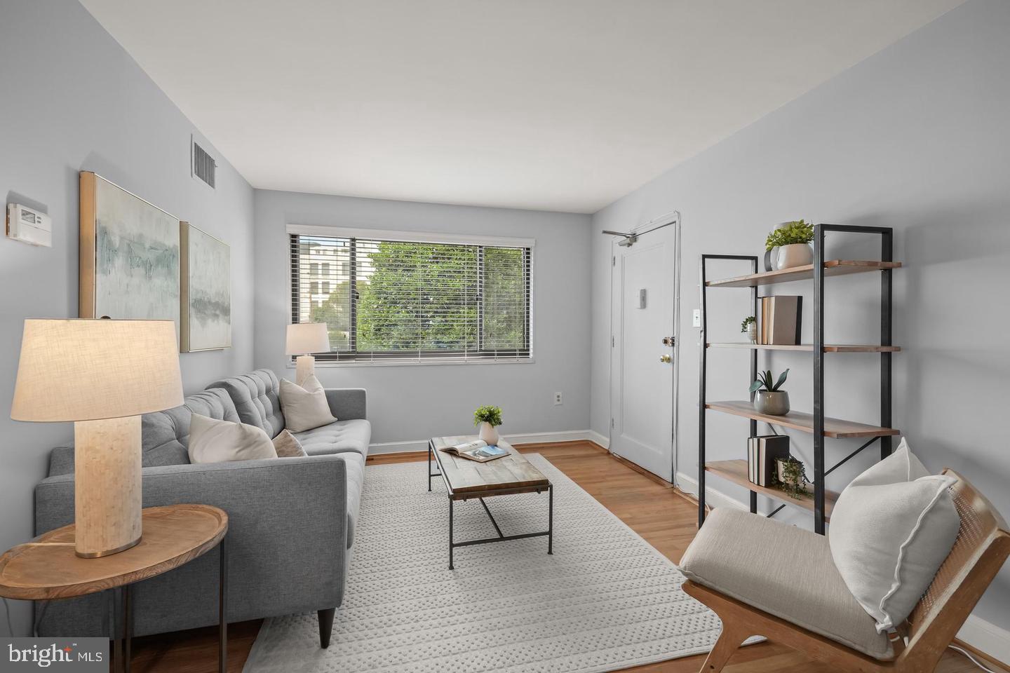 3819 Davis Pl Nw #4 Property Photo 4
