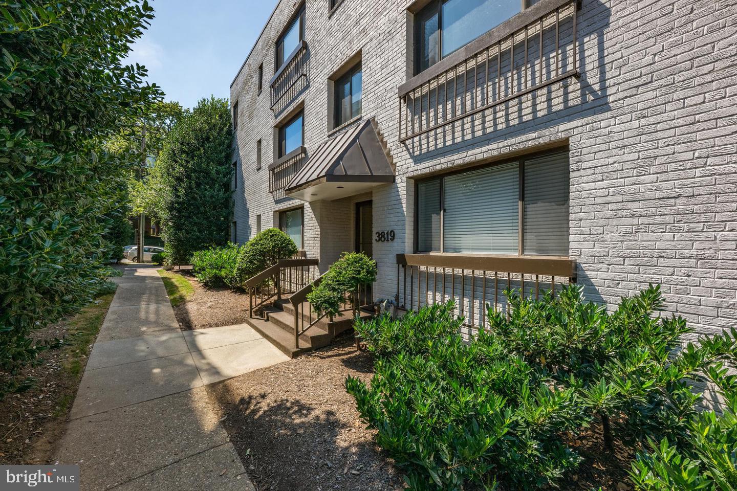 3819 Davis Pl Nw #4 Property Photo 16