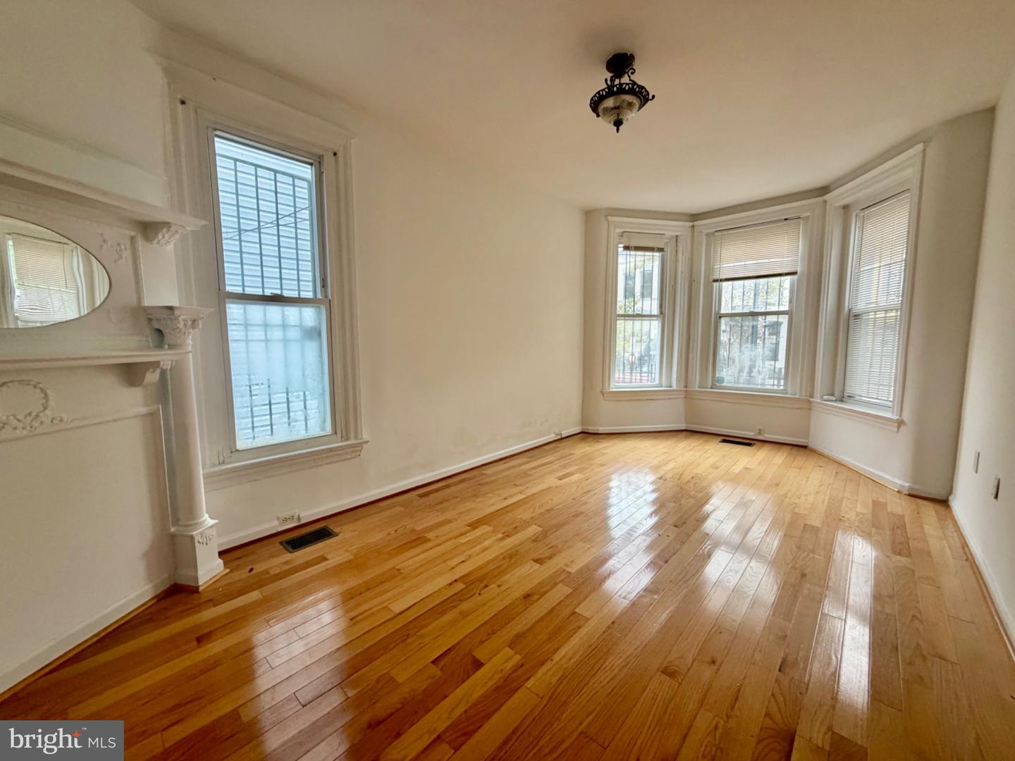 739 Morton St Nw Property Photo 2