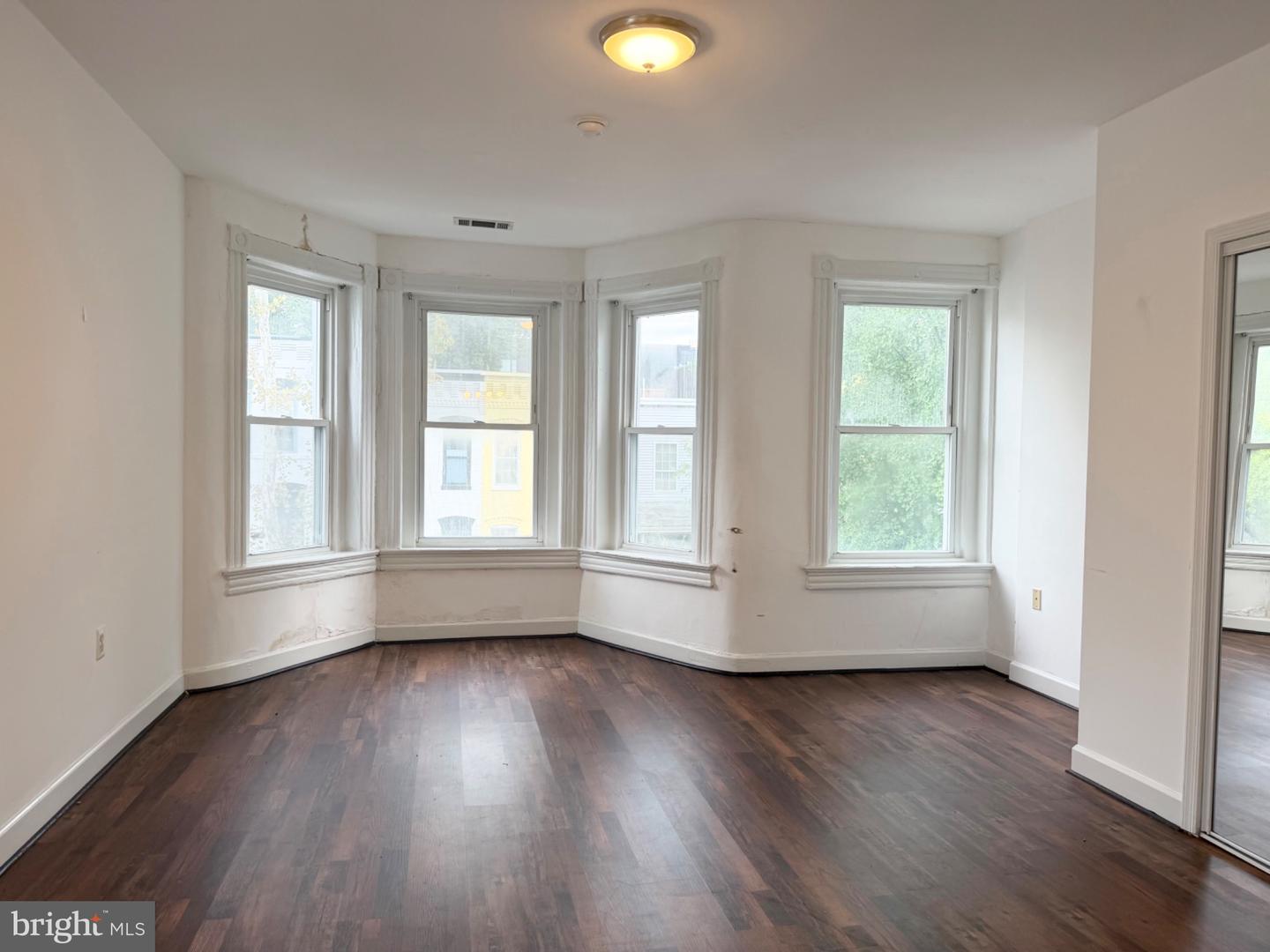 739 Morton St Nw Property Photo 10