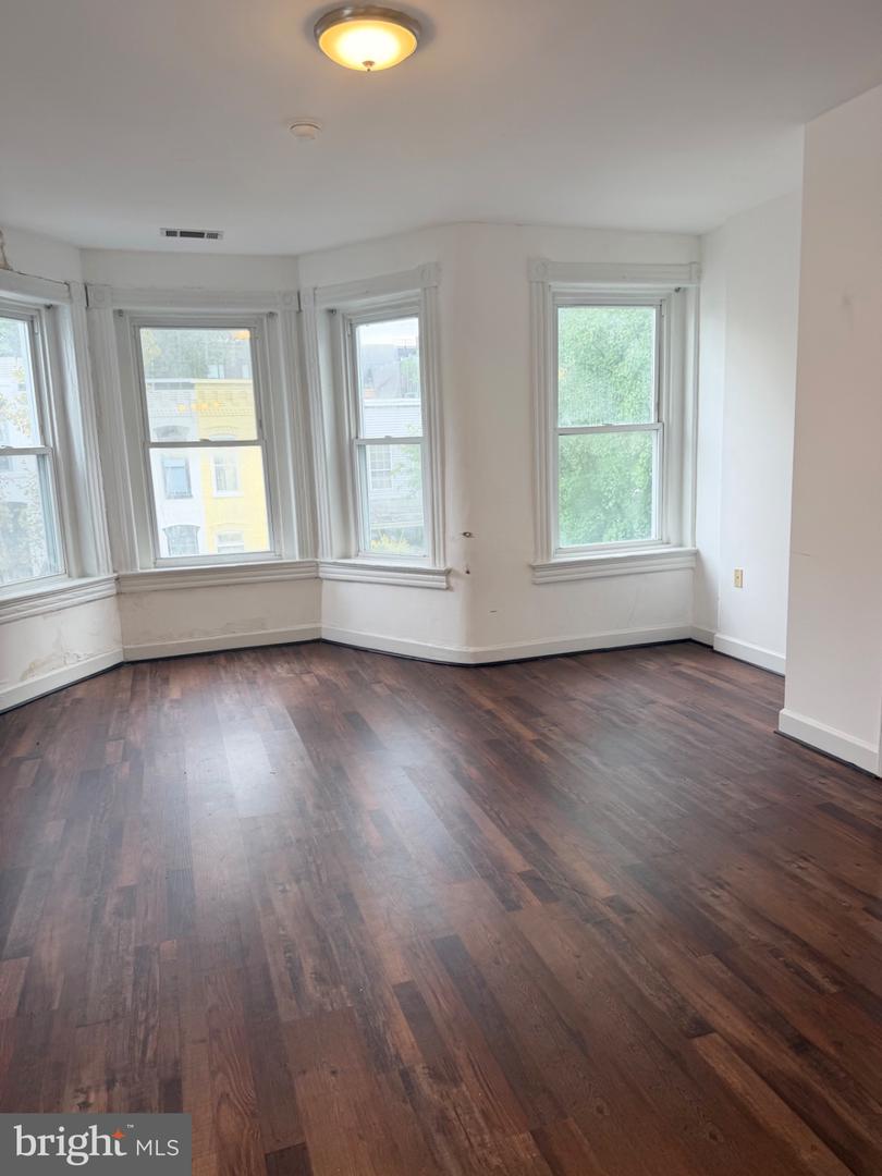 739 Morton St Nw Property Photo 11