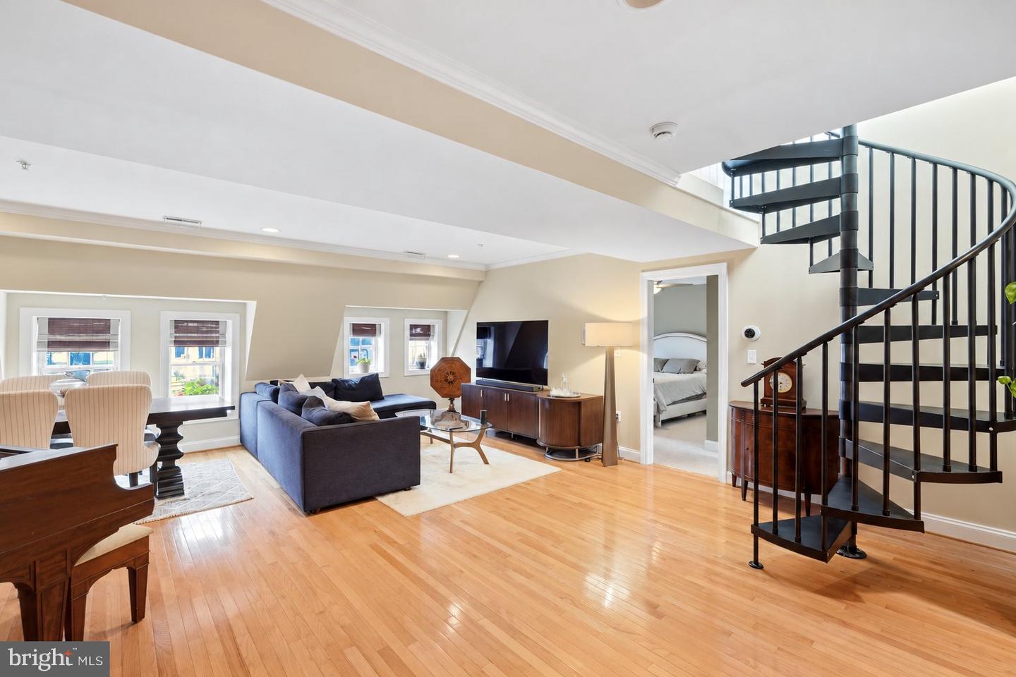 425 M ST NW #J Property Photo 1