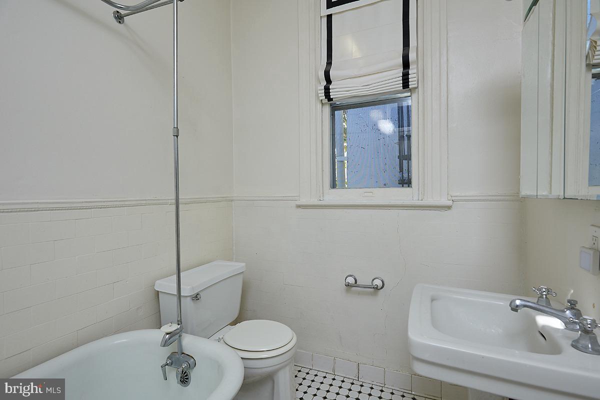 444 New Jersey Ave Se #a Property Photo 14