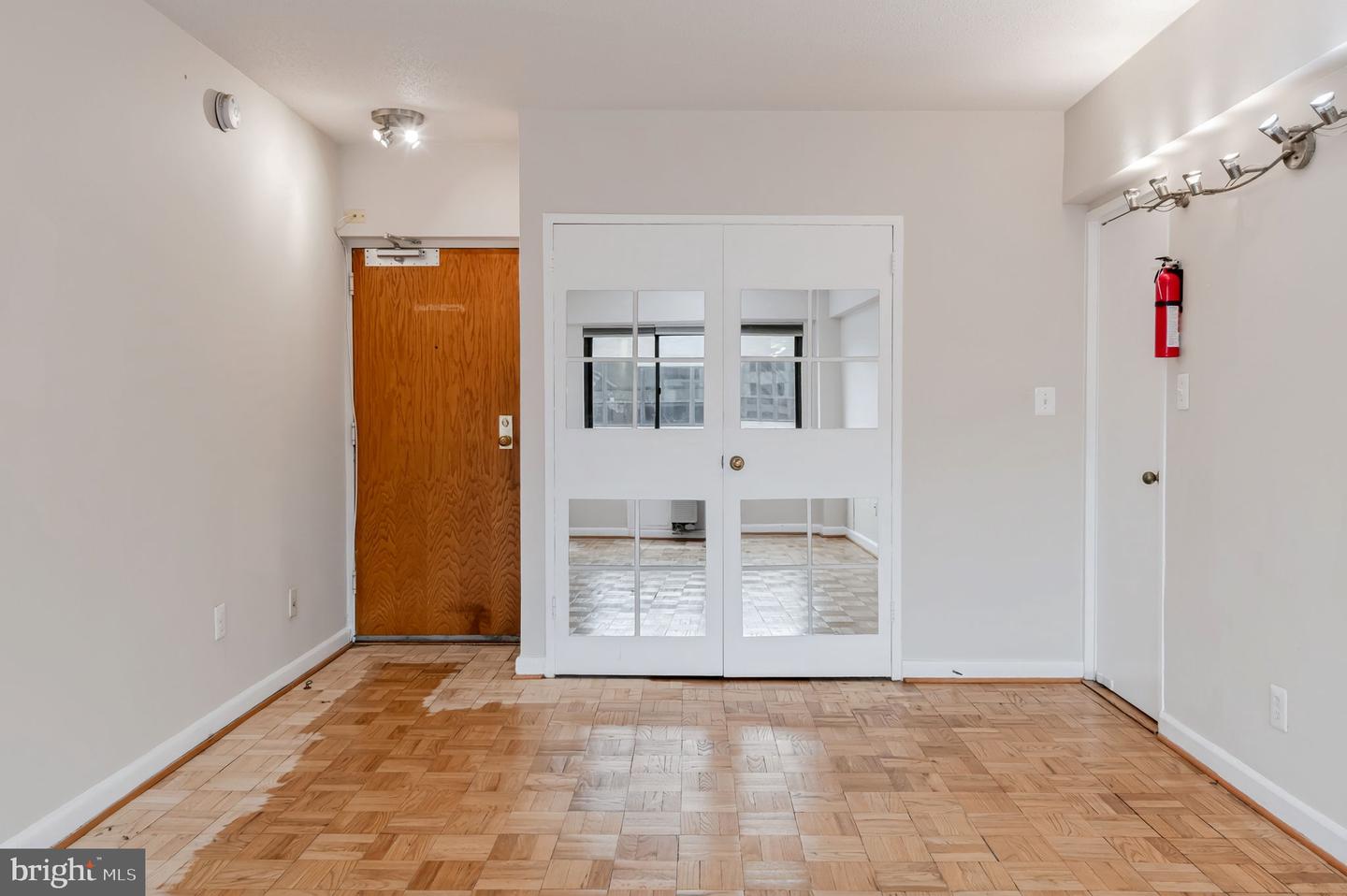 2141 I St Nw #806 Property Photo 3