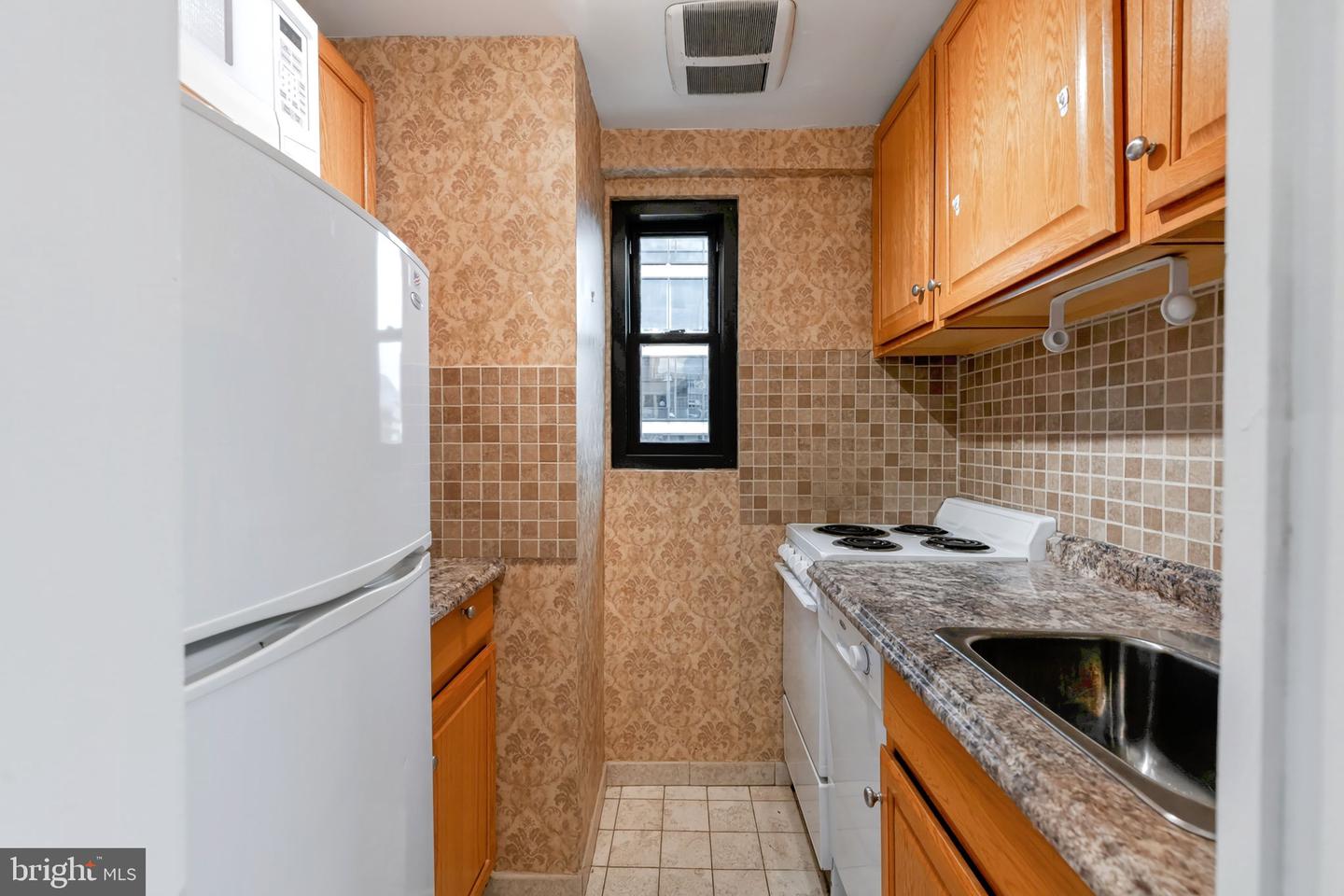 2141 I St Nw #806 Property Photo 8