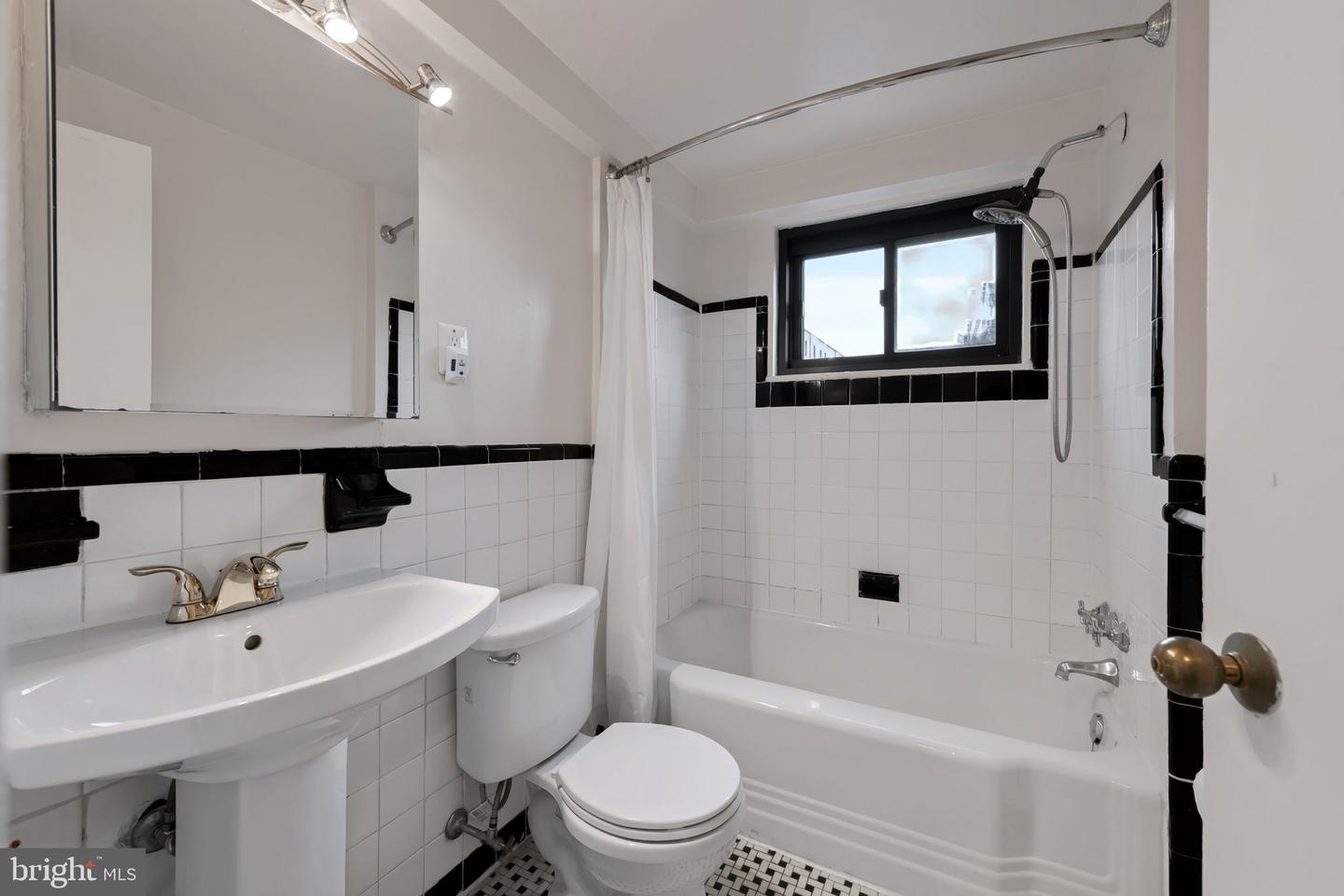 2141 I St Nw #806 Property Photo 11