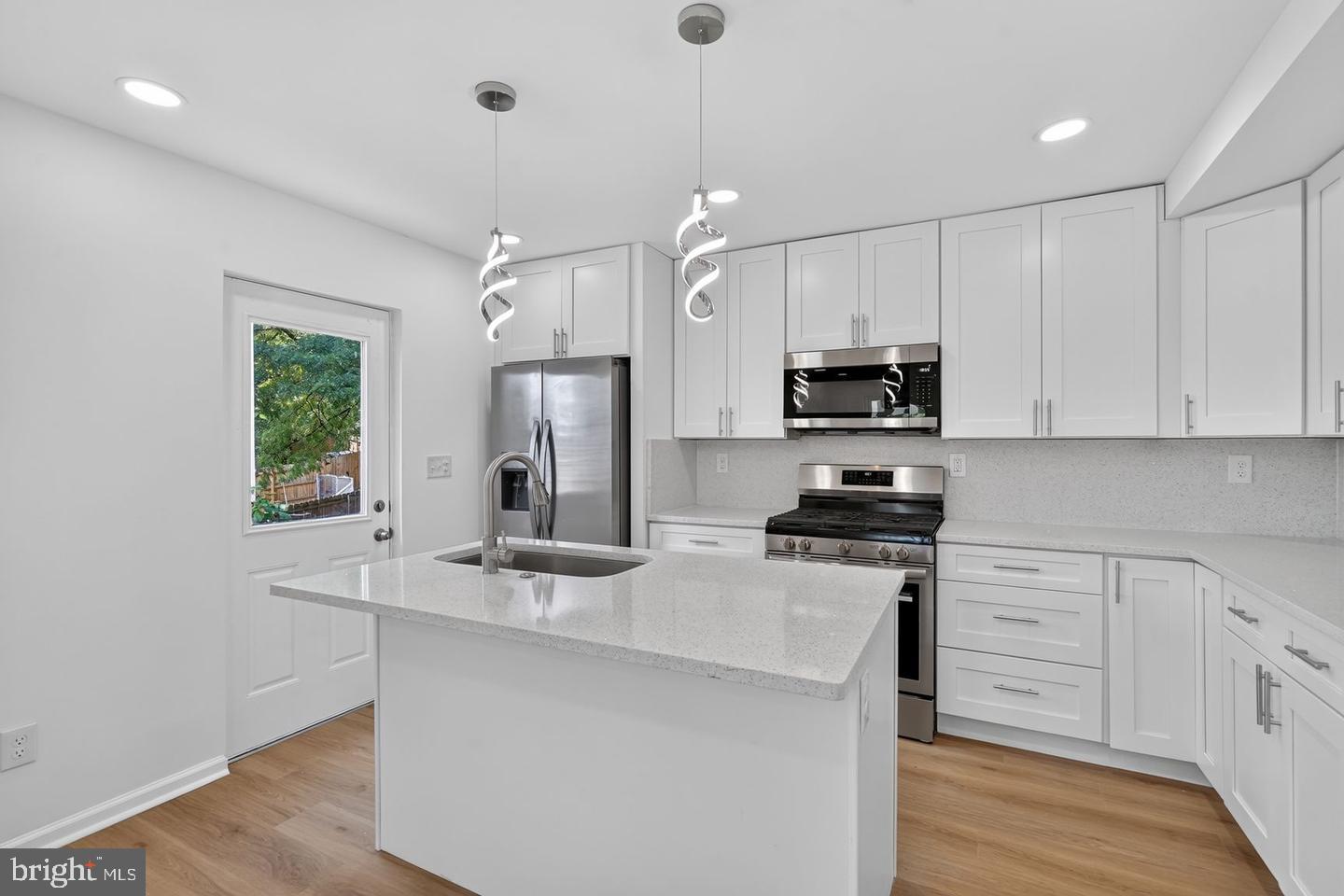 DCDC2284446 Property Photo 25