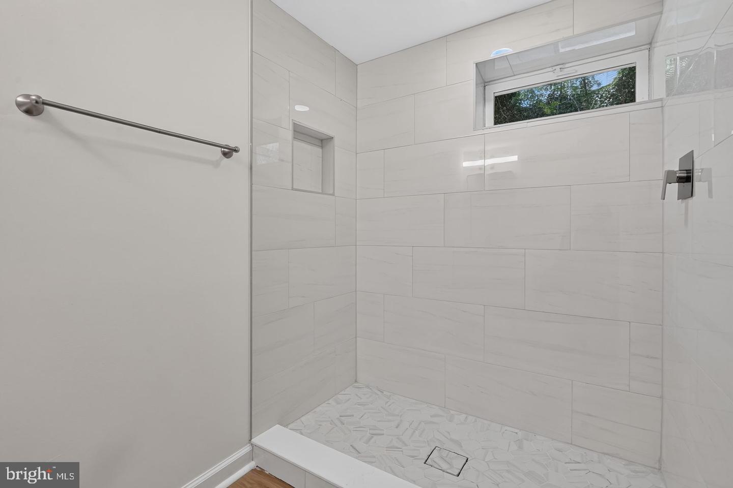 DCDC2284446 Property Photo 33