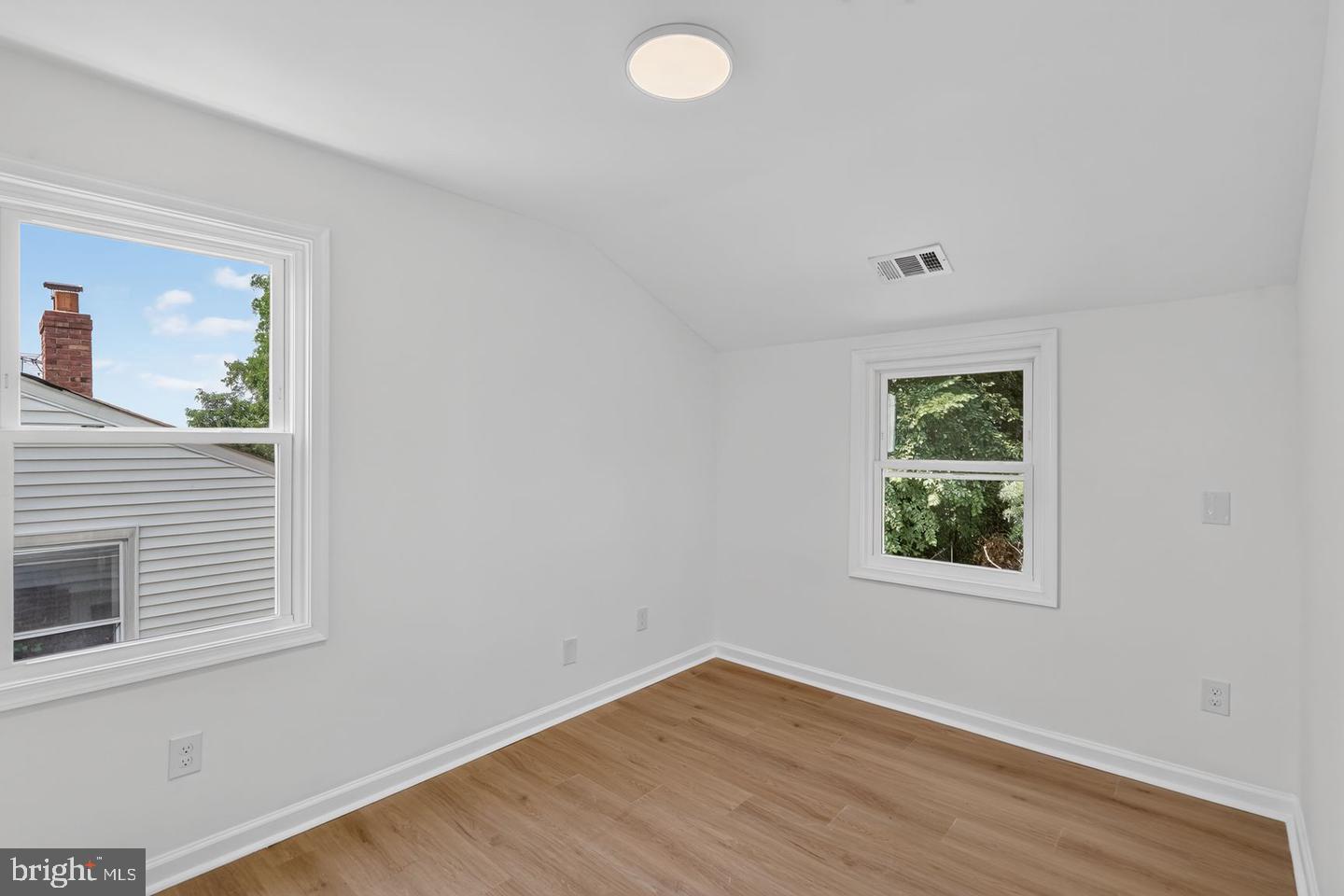 DCDC2284446 Property Photo 34