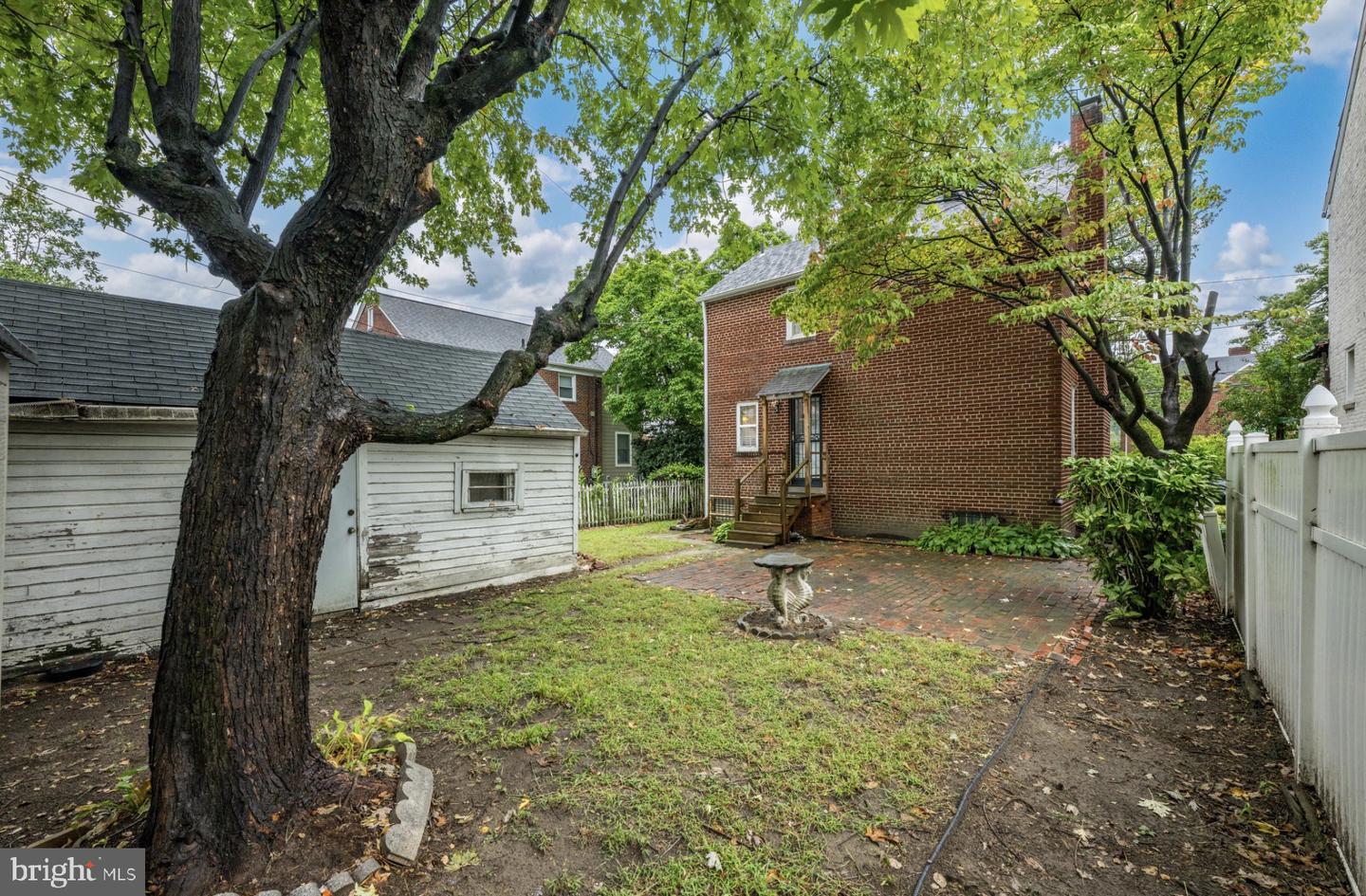 1912 Varnum St Ne Property Photo 10