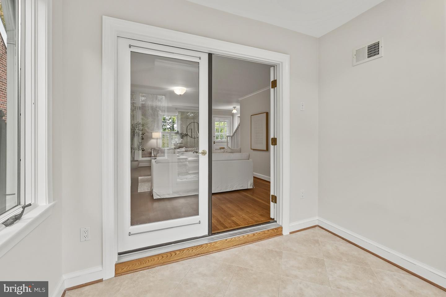 5504 30th Pl Nw Property Photo 13