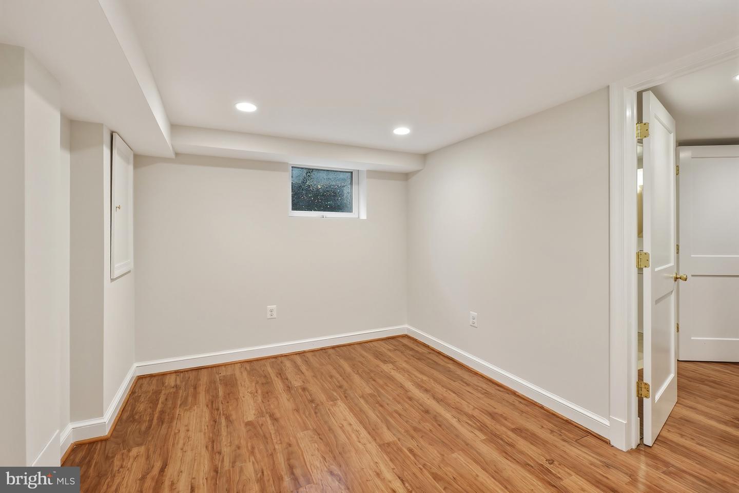 5504 30th Pl Nw Property Photo 35