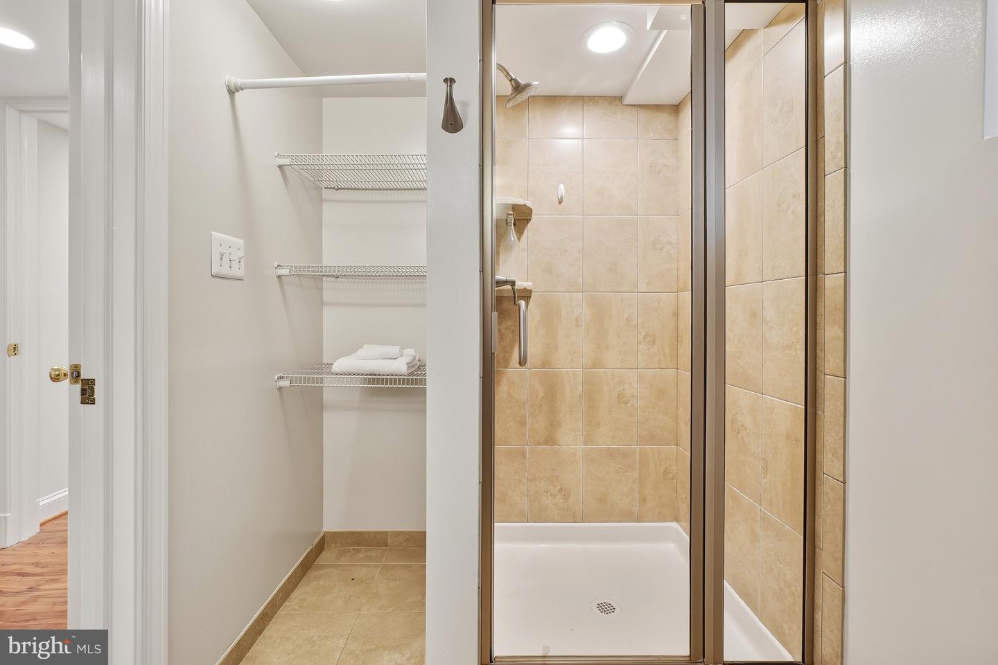 5504 30th Pl Nw Property Photo 39