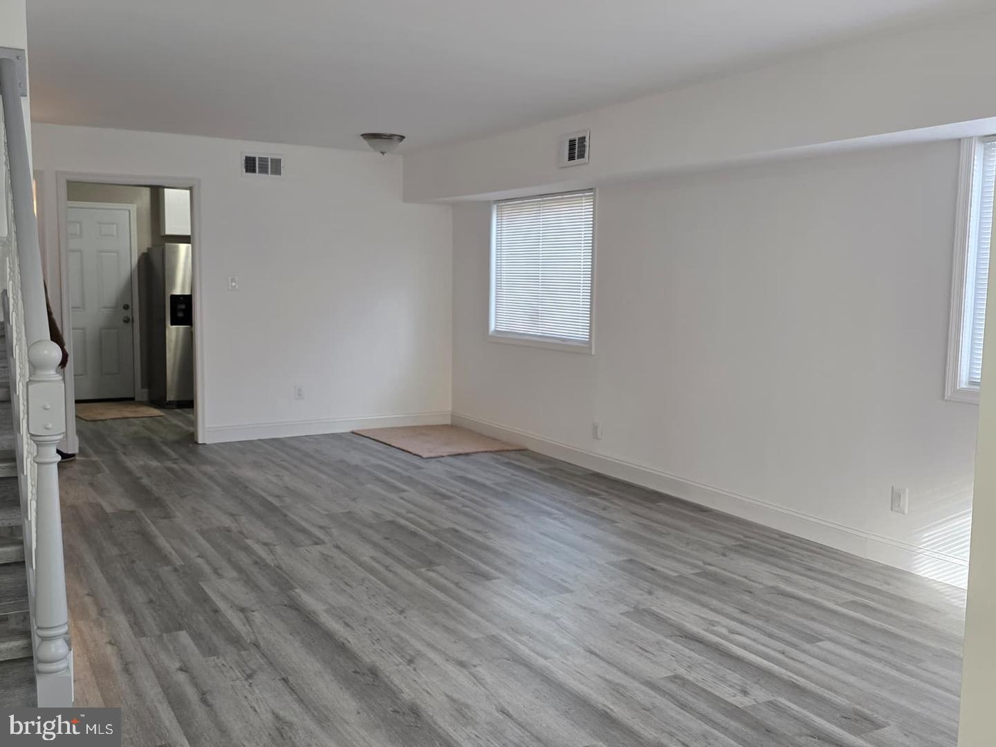 5320 Jay St Ne Property Photo 11