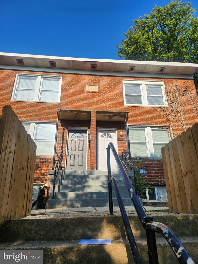 3837 1ST ST SE Property Photo 1