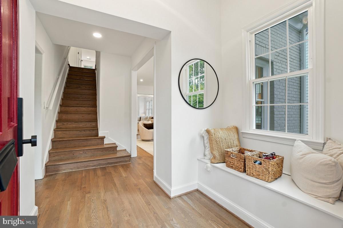 4512 Van Ness St Nw Property Photo 4