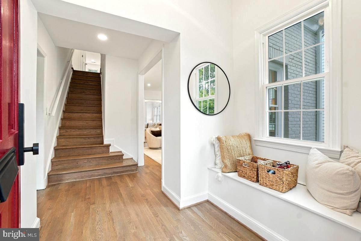 4512 Van Ness St Nw Property Photo 5