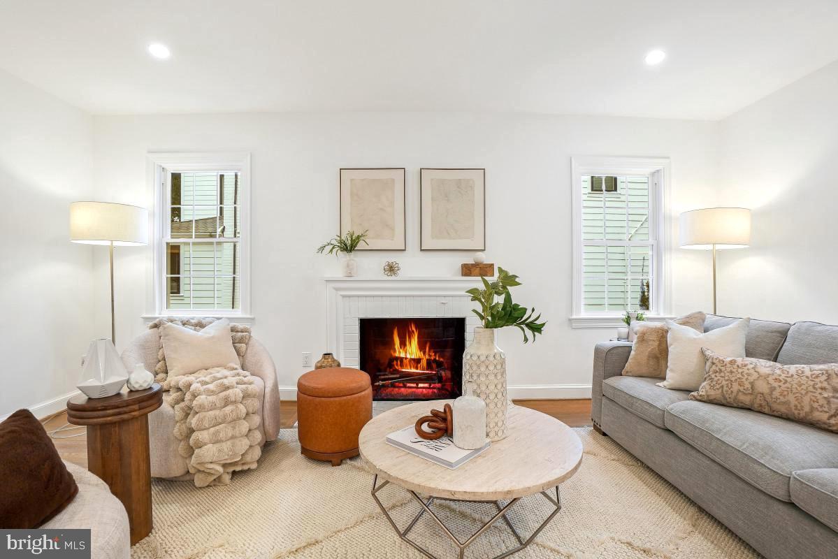 4512 Van Ness St Nw Property Photo 8