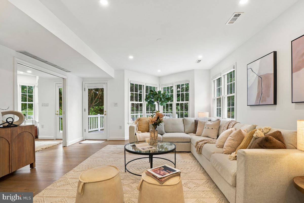 4512 Van Ness St Nw Property Photo 12