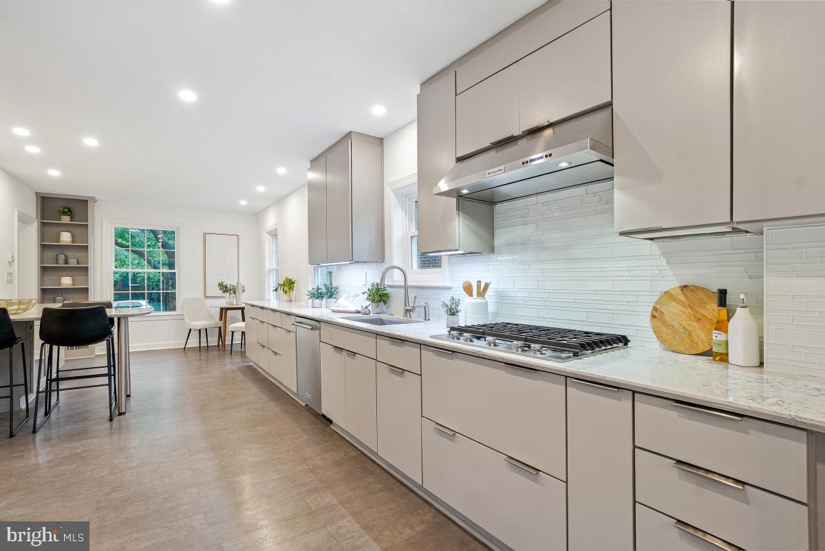 4512 Van Ness St Nw Property Photo 17
