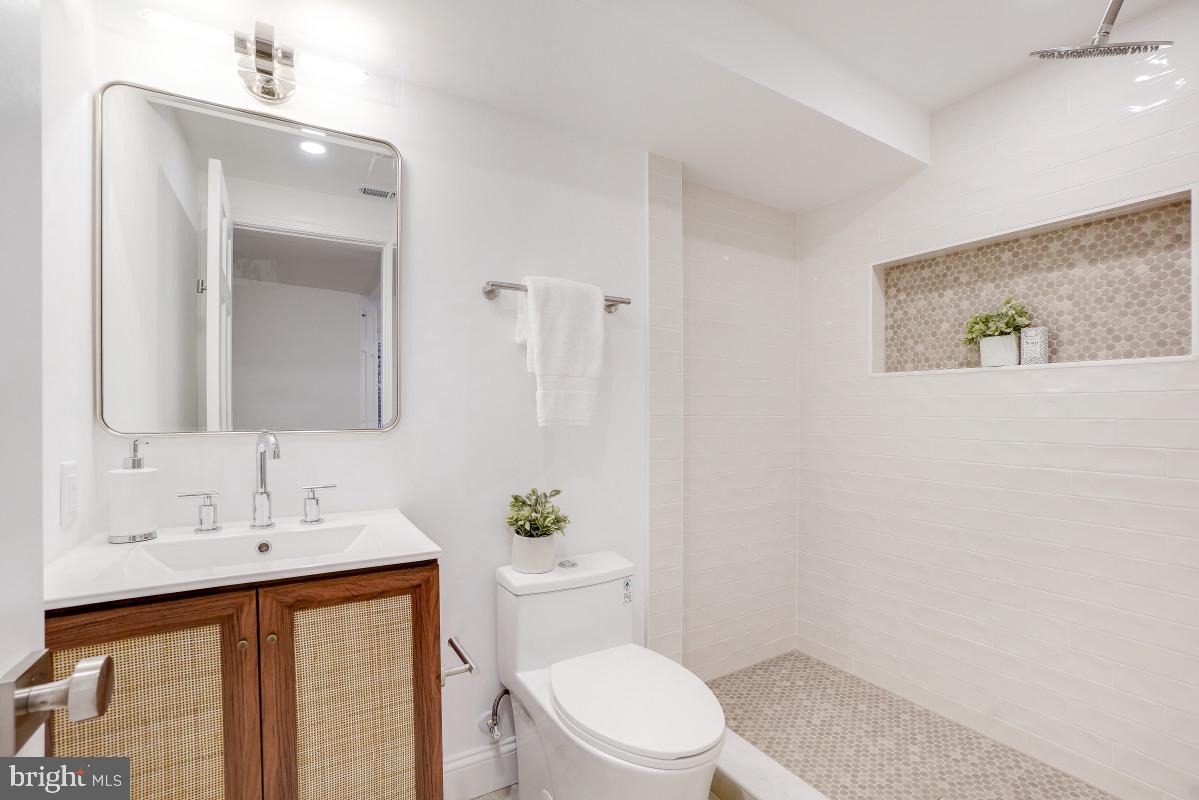 4512 Van Ness St Nw Property Photo 39