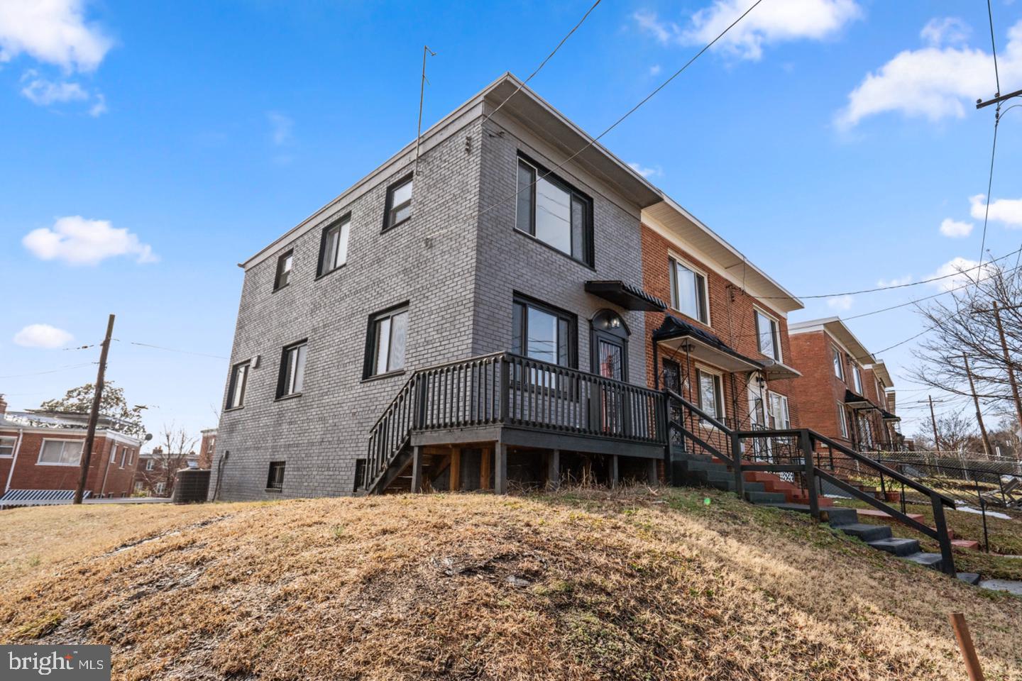 1261 Gallatin St Ne Property Photo 3