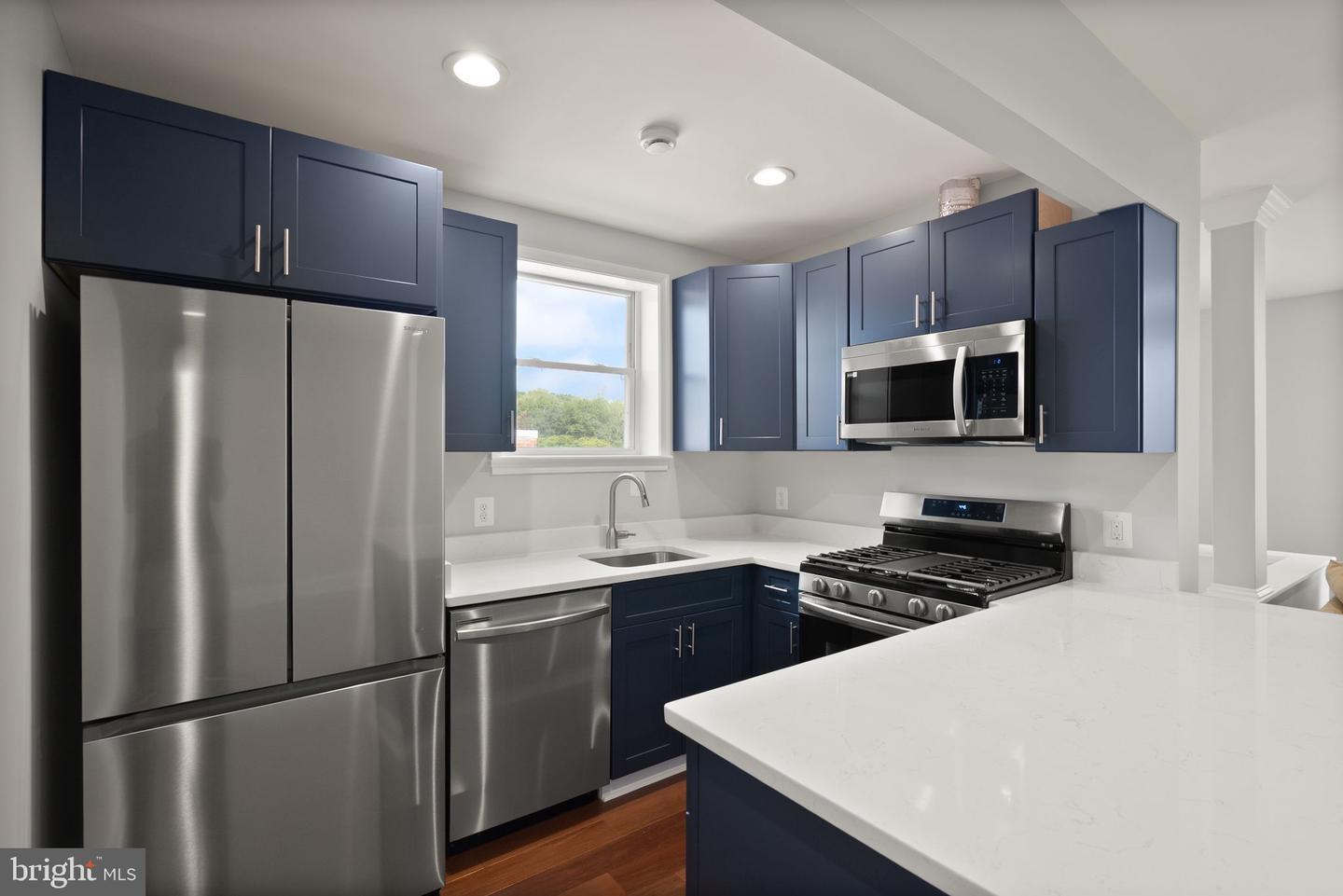 219 Webster St Ne Property Photo 6